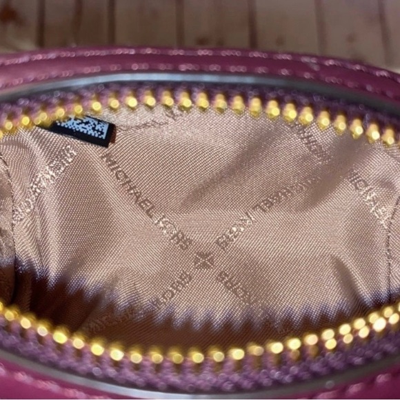 Michael Kors MIRELLA Xbody/ZOOEY Micro Barrel Pouch 2pc Set - Picture 8 of 9